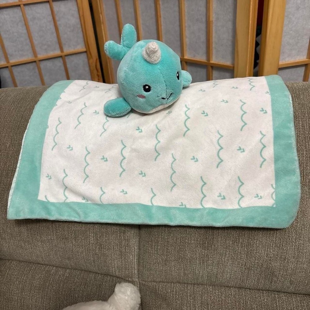 PEARHEAD Narwhal Teal Whale Lovey Security Blanket F1